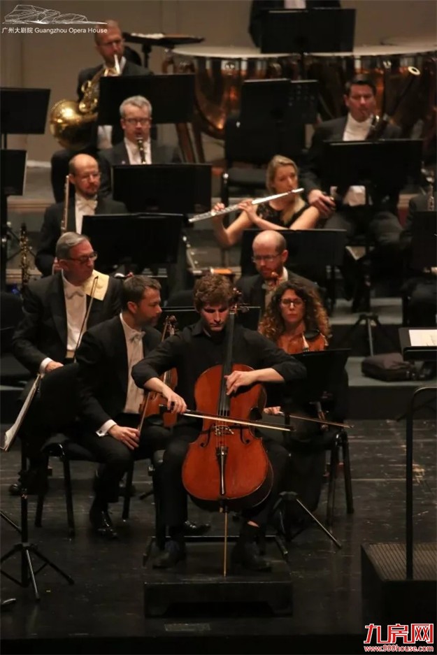 奥园联袂伦敦爱乐乐团成功举办跨年音乐会——九房网 奥园联袂伦敦爱乐乐团成功举办跨年音乐会——九房网