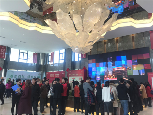 世茂云城:帮扶泉港滞销农户 万斤西红柿爱心派送——九房网 世茂云城:帮扶泉港滞销农户 万斤西红柿爱心派送——九房网