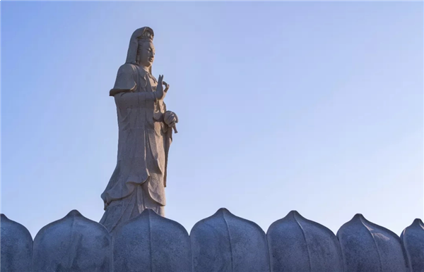 漂浮在海上的寺庙——一座永远不会被淹没的蓬岛佛国——九房网 漂浮在海上的寺庙——一座永远不会被淹没的蓬岛佛国——九房网