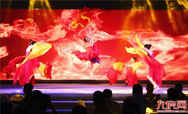 强强联袂,再书传奇|世茂&聚龙小镇·福缘居合作发布会暨VIP业主答谢宴完美落幕!——九房网 强强联袂,再书传奇|世茂&聚龙小镇·福缘居合作发布会暨VIP业主答谢宴完美落幕!——九房网