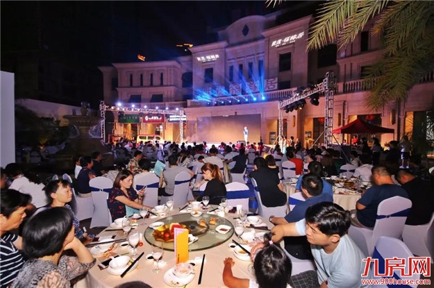 强强联袂,再书传奇|世茂&聚龙小镇·福缘居合作发布会暨VIP业主答谢宴完美落幕!——九房网 强强联袂,再书传奇|世茂&聚龙小镇·福缘居合作发布会暨VIP业主答谢宴完美落幕!——九房网