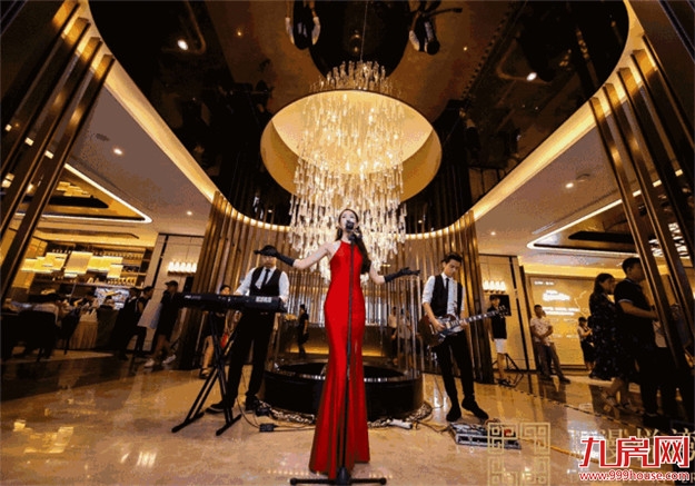 一出现就爆火?泉州超“有数”的红盘,4个数字书写惊人传奇!——九房网 一出现就爆火?泉州超“有数”的红盘,4个数字书写惊人传奇!——九房网