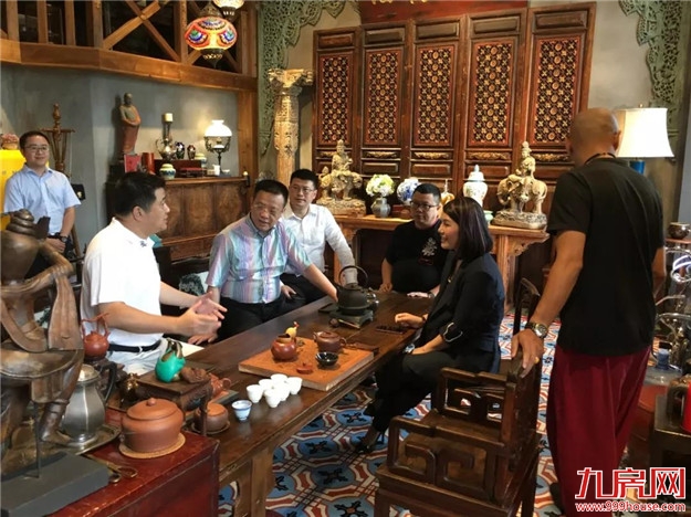 泰禾集团董事长黄其森莅临泉州泰禾广场视察,城市作品再获肯定!——九房网 泰禾集团董事长黄其森莅临泉州泰禾广场视察,城市作品再获肯定!——九房网