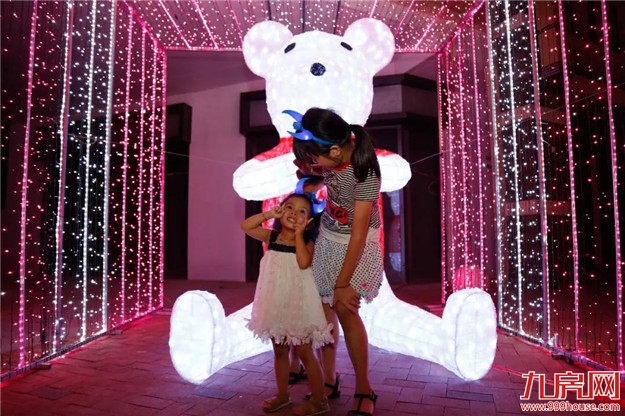 灯光节已经刷爆你的朋友圈了,你还没来?——九房网 灯光节已经刷爆你的朋友圈了,你还没来?——九房网