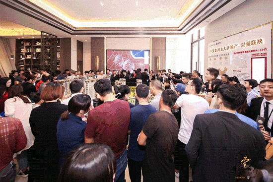 上千人聚集爆场!晋江石狮人期盼已久的大事件终于来了!