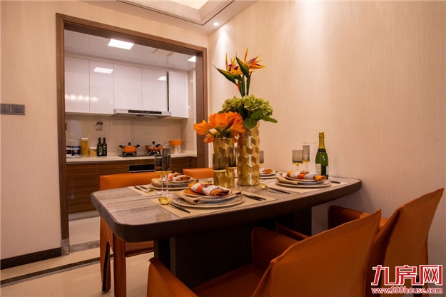 精于心,奢于境丨保利世茂·香槟云城样板房,致敬永恒的经典——九房网 精于心,奢于境丨保利世茂·香槟云城样板房,致敬永恒的经典——九房网