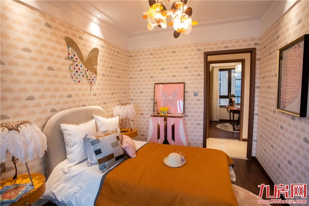 精于心,奢于境丨保利世茂·香槟云城样板房,致敬永恒的经典——九房网 精于心,奢于境丨保利世茂·香槟云城样板房,致敬永恒的经典——九房网