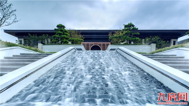 世界城一展厅惊现“龙”的身影！真相竟与世茂双组团新品有关？——九房网