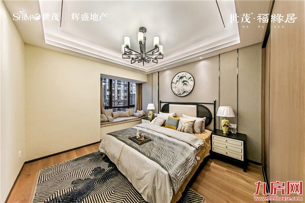 世界城一展厅惊现“龙”的身影！真相竟与世茂双组团新品有关？——九房网