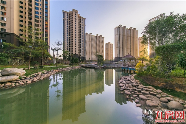 世界城一展厅惊现“龙”的身影！真相竟与世茂双组团新品有关？——九房网