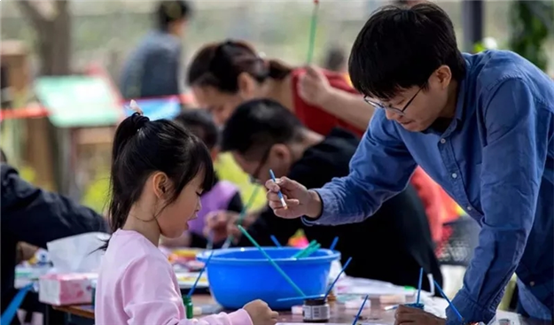 新华都百货:风筝节开幕在即!1000套风筝免费送!——九房网 新华都百货:风筝节开幕在即!1000套风筝免费送!——九房网