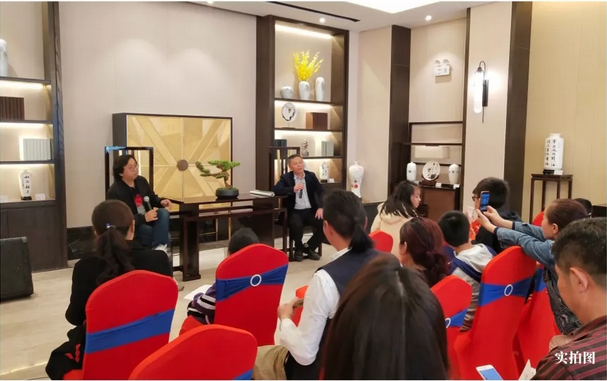 众星捧悦金交椅——九房网 众星捧悦金交椅——九房网