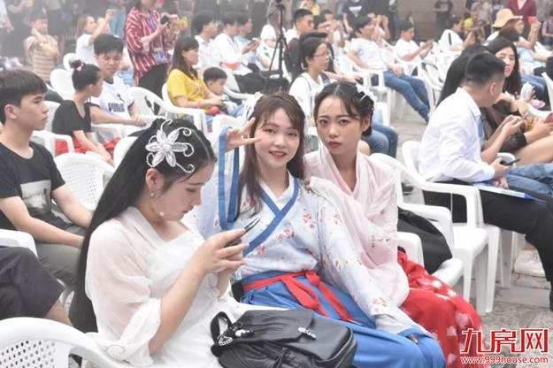 从清晨到夜晚!五店市庭院音乐节启动,引爆全城!——九房网 从清晨到夜晚!五店市庭院音乐节启动,引爆全城!——九房网