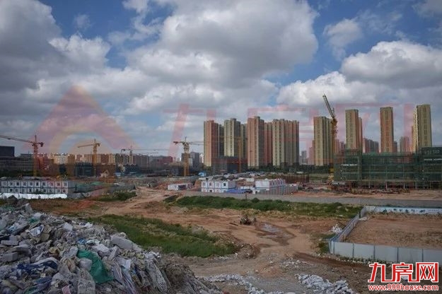 两年涨3813元/㎡！一天怒踩7盘！未来这个板块还要火一波！——九房网