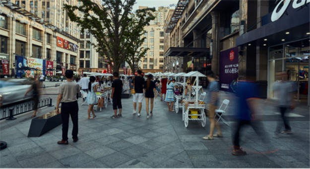 夜间经济成国庆新亮点 中骏世界城助力夜间消费升级 ——九房网 夜间经济成国庆新亮点 中骏世界城助力夜间消费升级 ——九房网