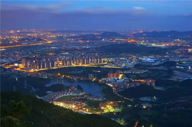 晋江文旅4.16亿竞得城南总建超10万㎡地块！限价13550元/㎡！——九房网