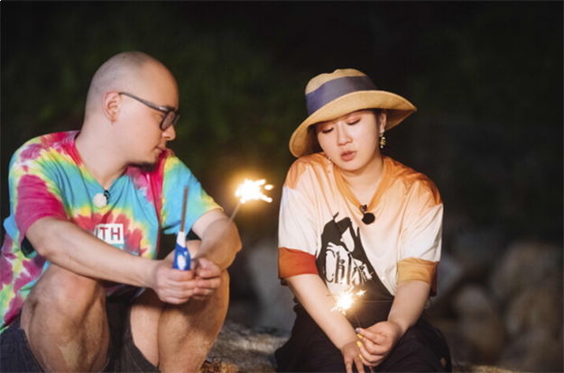 关乎幸福!傅首尔首谈3次人生中不得不面临的选择——九房网 关乎幸福!傅首尔首谈3次人生中不得不面临的选择——九房网