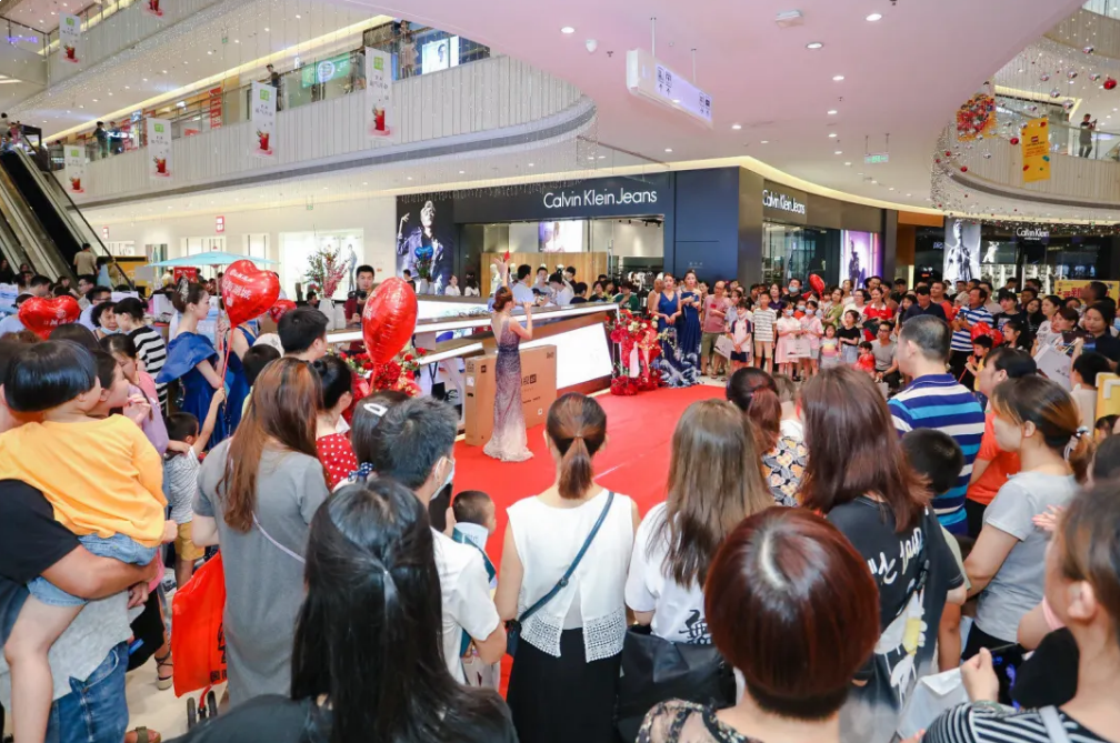 城市双展厅惊艳开放,公园评选大奖出炉!力高大港·樾澜山7月18日倾城启幕——九房网 城市双展厅惊艳开放,公园评选大奖出炉!力高大港·樾澜山7月18日倾城启幕——九房网