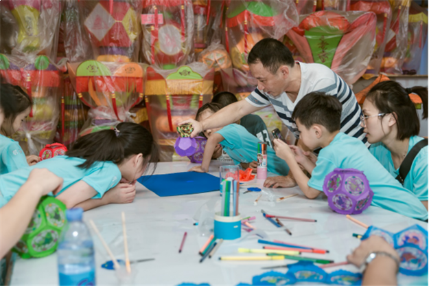 国风正少年,非遗薪火传!——九房网 国风正少年,非遗薪火传!——九房网