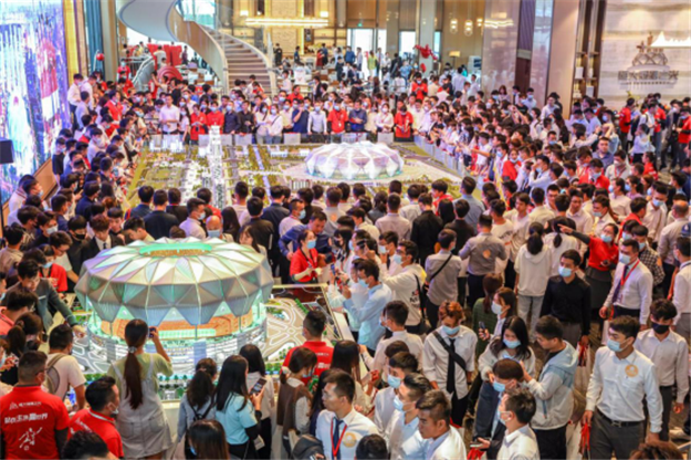 牛！世界鼎级球场+100万㎡综合体！就在家旁！——九房网