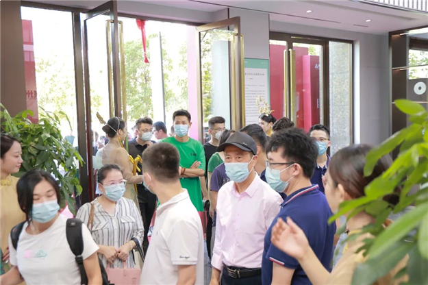 惊艳亮相 | 远洋城建·水墨风景项目营销中心盛启!——九房网 惊艳亮相 | 远洋城建·水墨风景项目营销中心盛启!——九房网