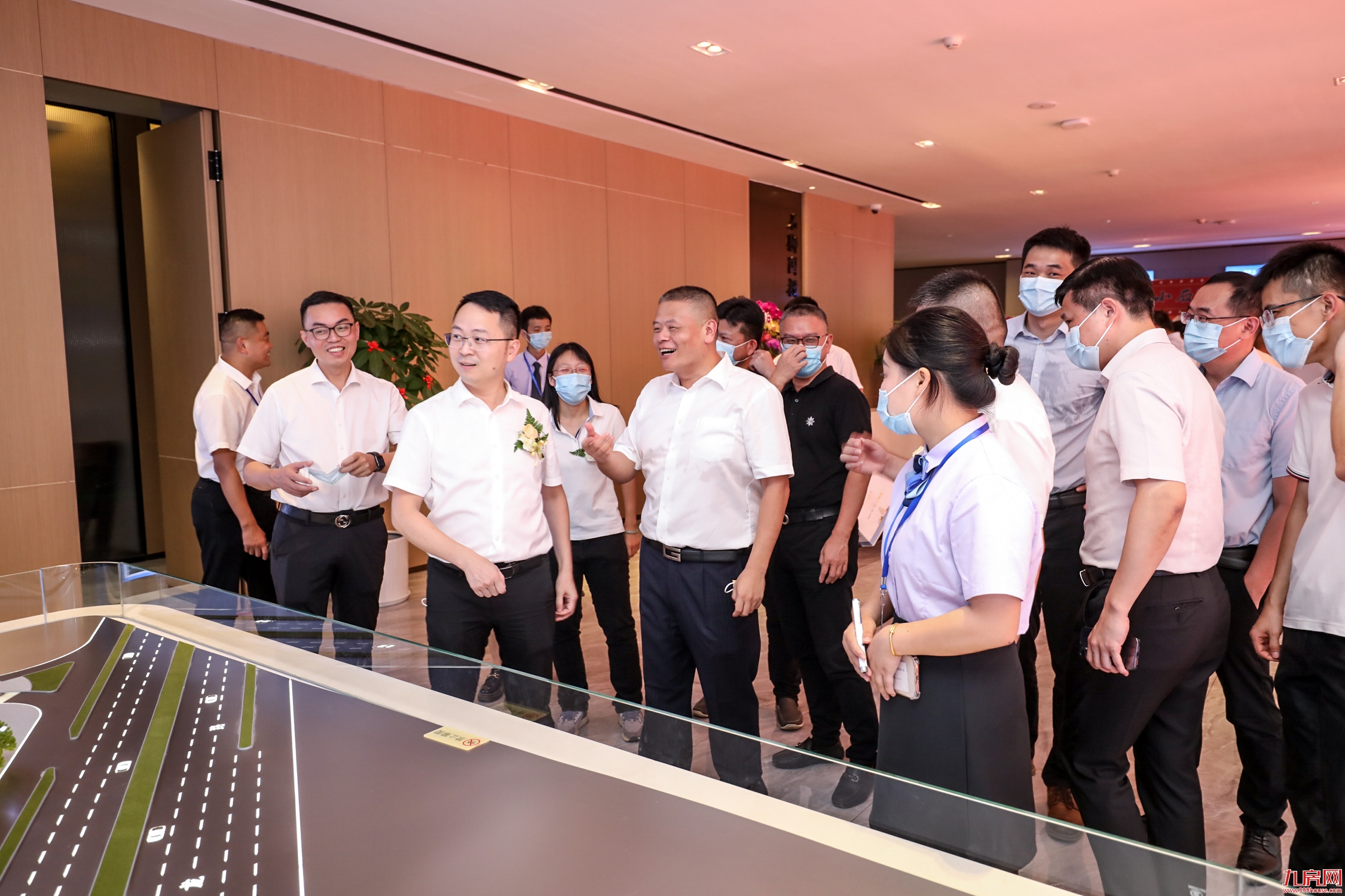 “国投·狮城领秀” 营销中心开放——九房网