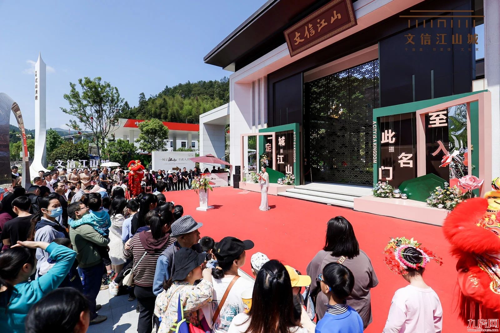 一半的德化人都来了!直击红盘展示区开放现场,到底有多惊艳?——九房网 一半的德化人都来了!直击红盘展示区开放现场,到底有多惊艳?——九房网