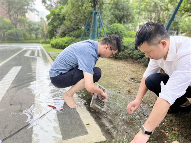 逆风而行|福建史上第二强台风“杜苏芮”来袭,物业人在行动——九房网 逆风而行|福建史上第二强台风“杜苏芮”来袭,物业人在行动——九房网