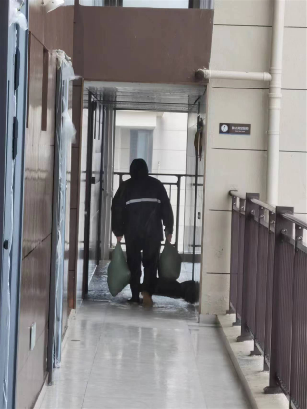 逆风而行|福建史上第二强台风“杜苏芮”来袭,物业人在行动——九房网 逆风而行|福建史上第二强台风“杜苏芮”来袭,物业人在行动——九房网