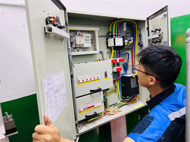 逆风而行|福建史上第二强台风“杜苏芮”来袭,物业人在行动——九房网 逆风而行|福建史上第二强台风“杜苏芮”来袭,物业人在行动——九房网