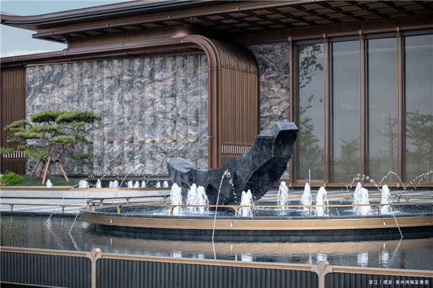 晋江·建发泉州湾海 | 线下万人空巷，线上“热辣滚烫”！泉州这个教科书级示范区实景曝光！——九房网