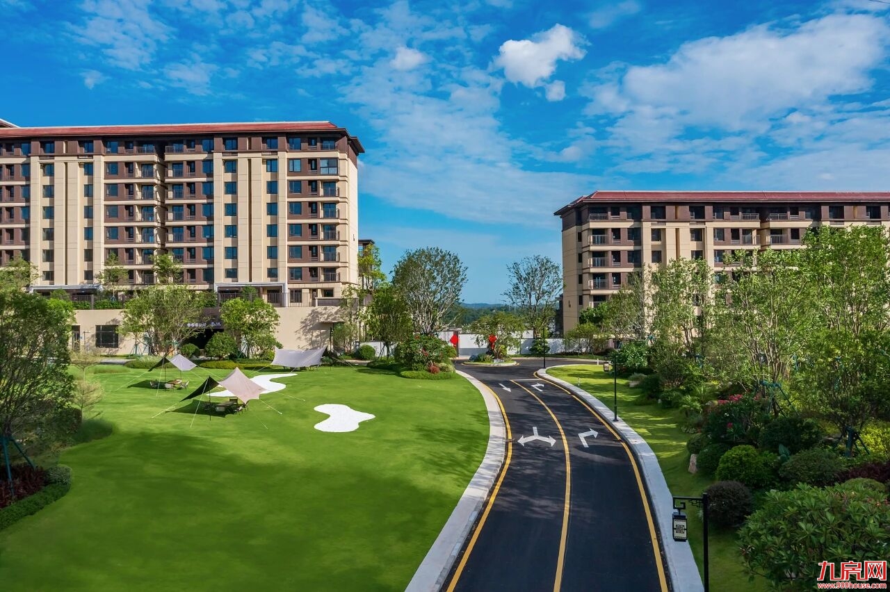 聚龙·云璟|小镇上新!果岭花园洋房 敬献不凡——九房网 聚龙·云璟|小镇上新!果岭花园洋房 敬献不凡——九房网